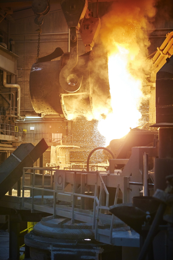 An AOD converter at AB Sandvik Materials Technology.